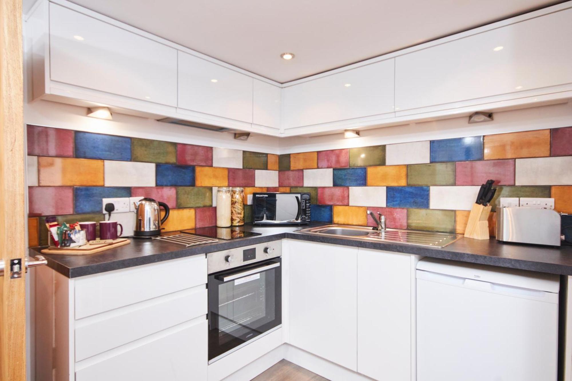 Gateway Mews - Serviced Apartments เค็กเวิร์ธ ภายนอก รูปภาพ